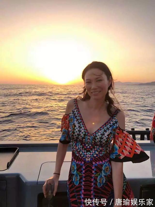 邓文迪$与默多克交往细节曝光!邓文迪的人生,到底值不值得羡慕