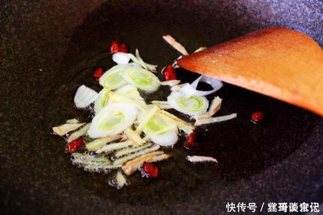 梭子蟹|这菜含大量“黄体酮”，隔三差五吃一次，滑嫩肌肤，女人要常吃