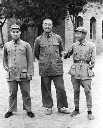 习凌霄|他9岁入武当习凌霄剑法,打破日军不可战胜神话,见首长不用敬礼