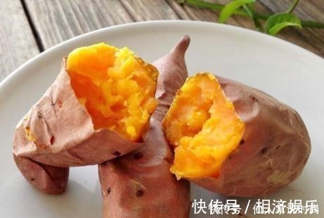 糖汁|原来电饭锅烤红薯如此简单，不放水也不加糖，红薯个个能流糖汁