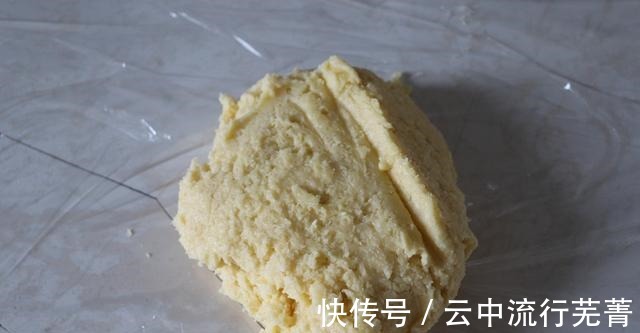 香甜|在家制作三角椰蓉饼干，制作简单，香甜味美还解馋！