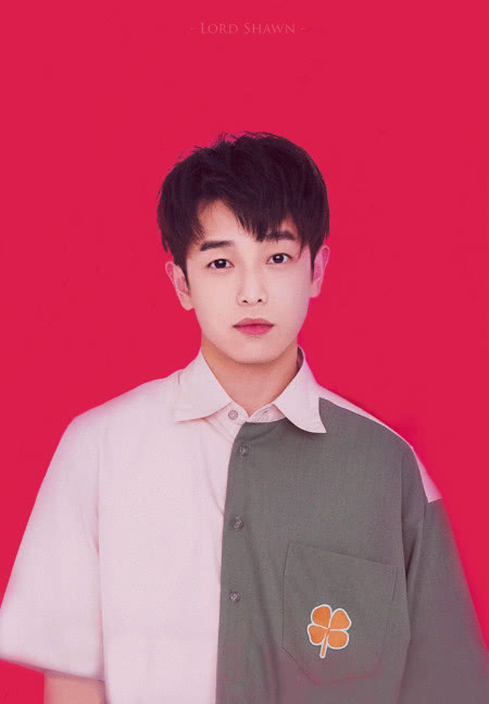 都由何炅提拔上来的,彭昱畅发展得风生水起,而他却因犯错被埋没