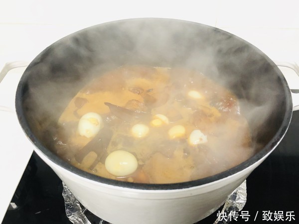 做红烧肉时,冰糖不是要点,大厨偷偷放点“它”,一大锅不够吃