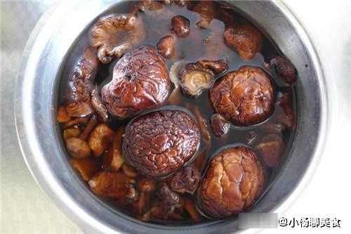 满屋|它是东北菜中的硬菜，出锅后满屋飘香，高蛋白低脂肪，减肥也能吃