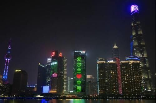  年终|年终报道丨2020年中外民众守望相助的那些暖心事