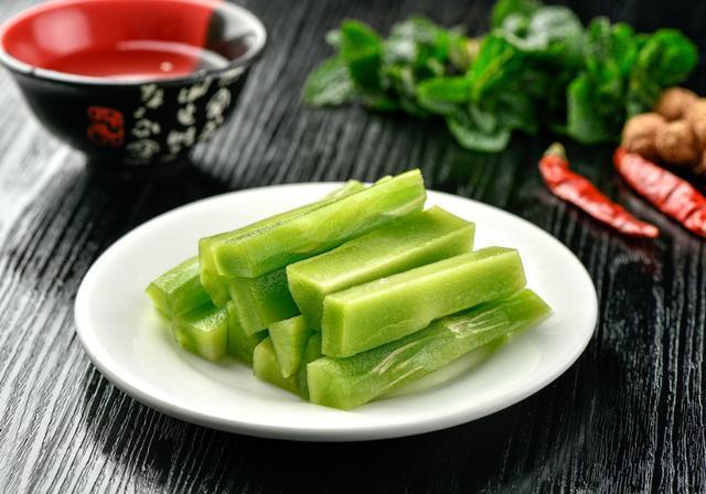 维生素b6|怀孕后,准妈妈常吃4种“零食”,促进胎儿发育,预防胎儿畸形!