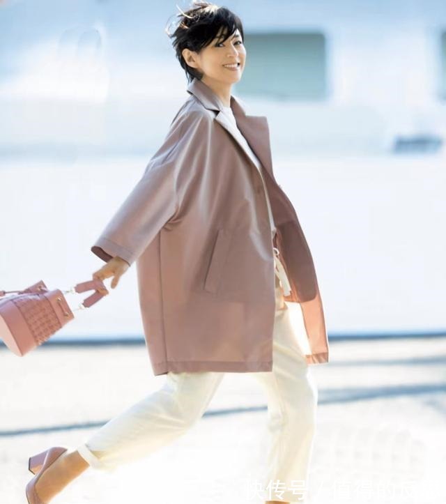 大女人风 穿衣显贵由什么决定大女人风的“讲究穿搭”,又美又飒真喜欢!