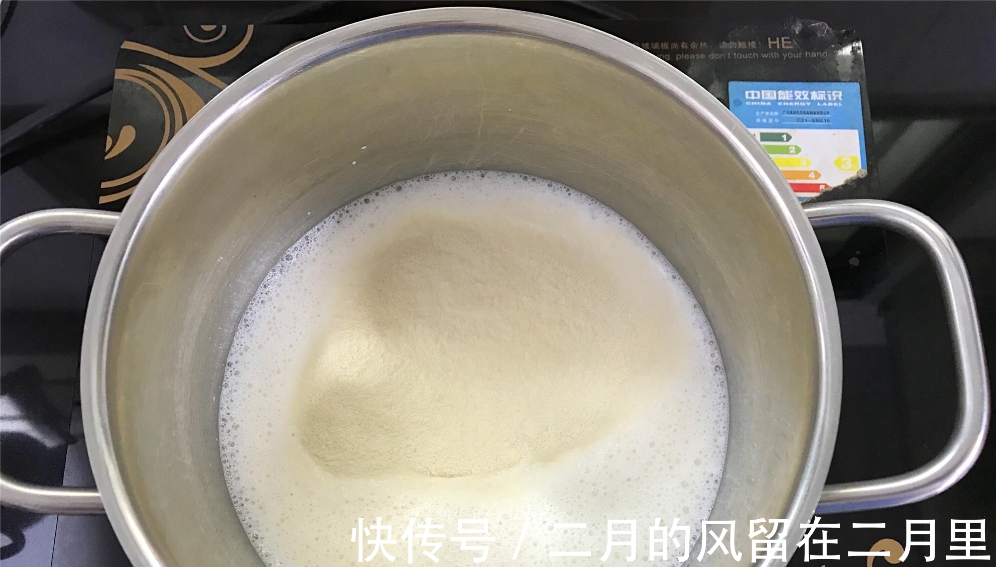不用烤箱不用蒸,教你做好吃的小甜品,香甜滑嫩,一口一个停不下