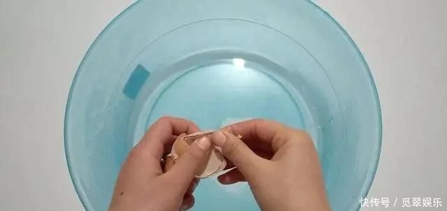 抹布|厨房抹布脏了千万别扔,只需用纯碱泡一泡,立马焕然一新,实用