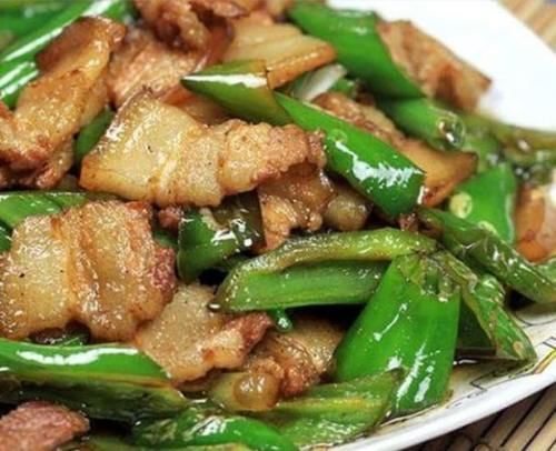  美食优选：虎皮尖椒，卤牛肉，鸡蛋火腿，辣椒炒肉的做法