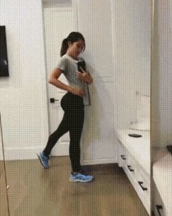 |搞笑GIF：妹子这是哪来的自信啊，真是被你迷倒了呢