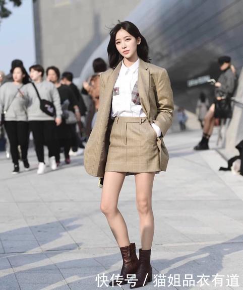 现在流行这样穿“西服外套”,时尚感十足,轻松成为街拍达人