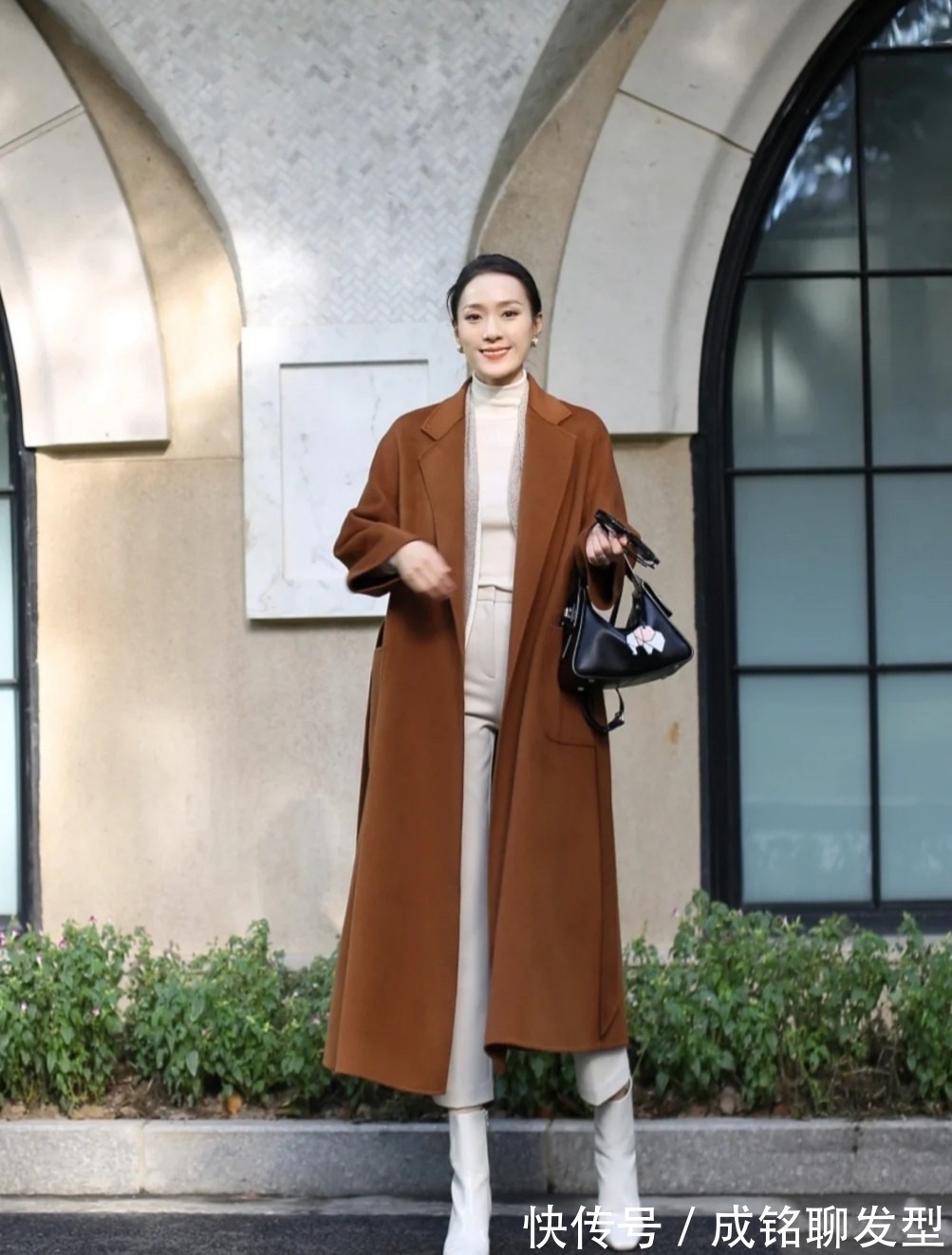 女人 女人不管四十还是五十,建议多穿“九分裤+短靴”,显腿长又显高