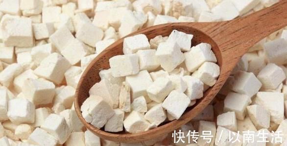 月经|黄芪加“此”一起煮,没事喝两口,排出多余的水分,肾脏放轻松!