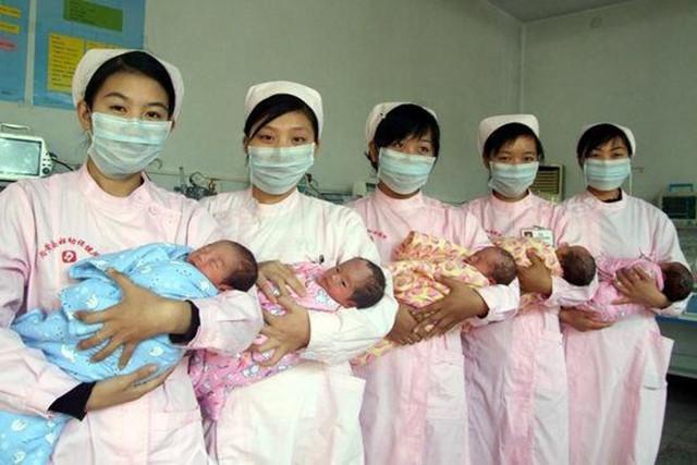 余思|“林”姓爸爸喜得五胞胎,取名却很犯愁,奶奶随口取的名获称赞