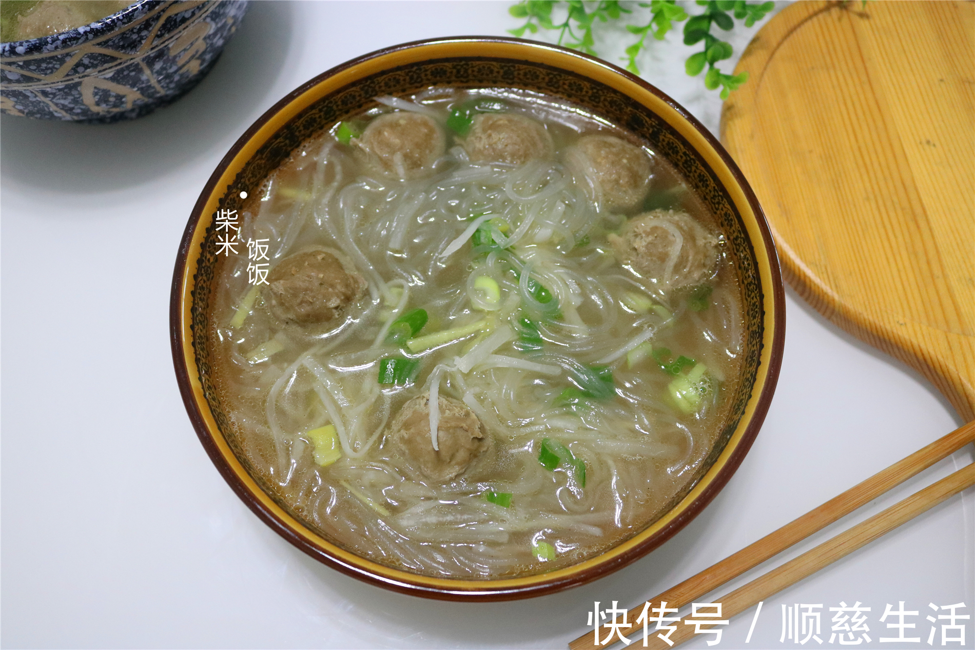 秋天这菜大量上市,2元一斤,用它煮汤最好喝,清甜水润