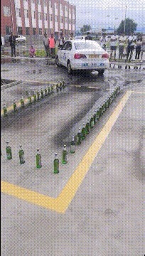 |搞笑GIF：有些人终究是单身 并不是没有原因的