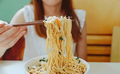 减肥|减肥期间不能吃面条?错的!这样的面条,减肥期间可以吃,请放心