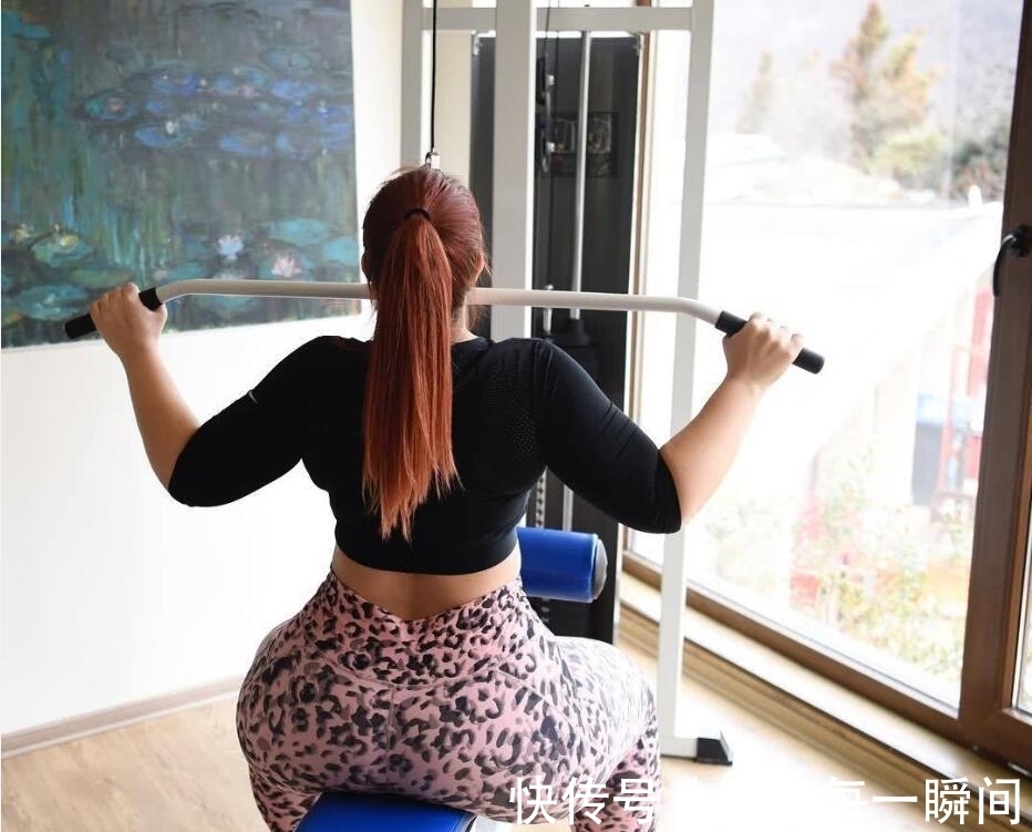 体重|230斤胖妞健身5年,体重没有改变,却脱胎换骨魅力大增