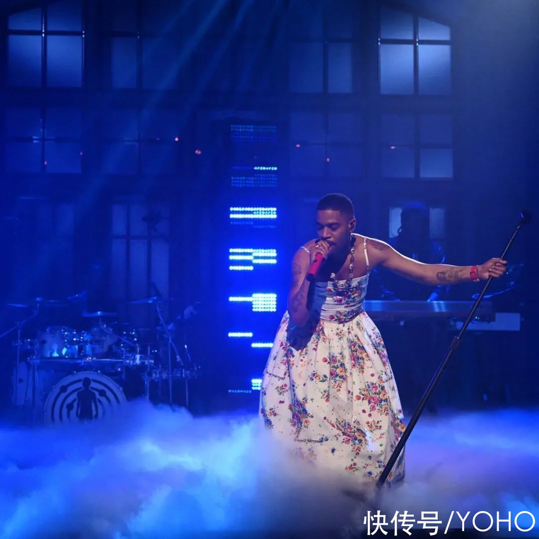 logo|土豪风,路人甲,暴发户?曾经的时尚黑洞Drake凭什么借着新联名咸鱼翻身?