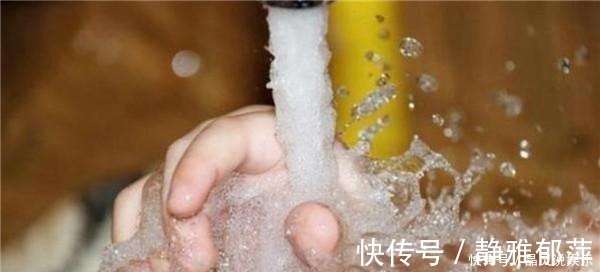 陌生人|男孩掉进180度油锅,奶奶神反应救孩子一命,医生都夸她高明!