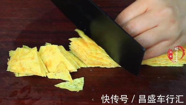 木耳|韭菜，多数人不是炒就是包饺子，这个做法被忽略，我也是刚知道