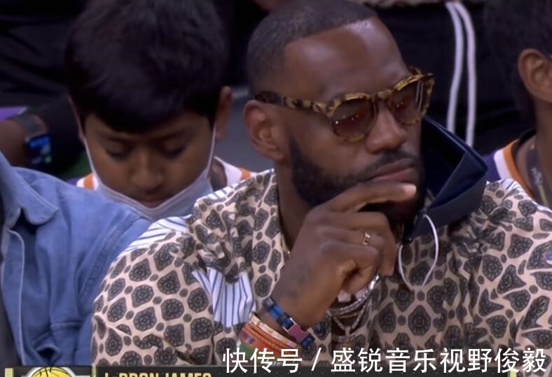太阳|名嘴称詹皇到场加油太阳就输球,顺手黑老詹电影!球迷:詹黑代