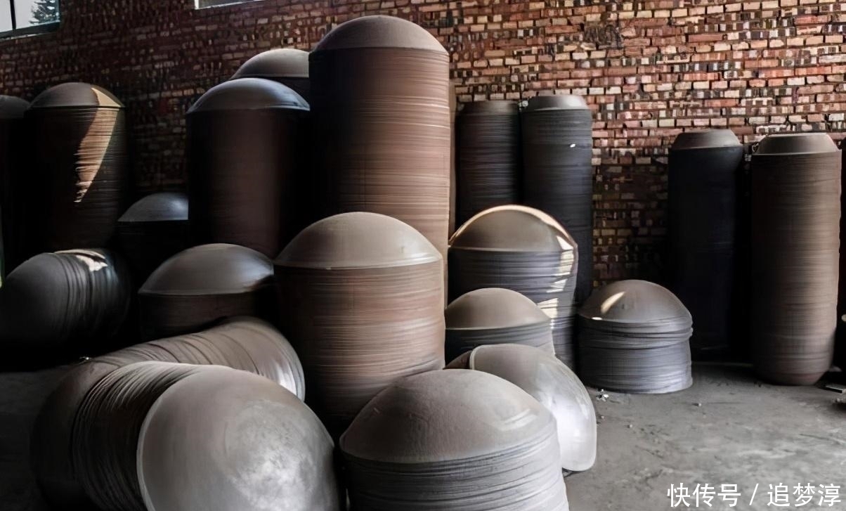 化工|央视多次曝光：夺命铁锅许多人还在购买，居然是有毒化工废桶制作