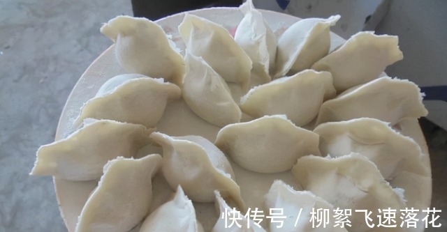 饺子包好放冰箱,容易开裂还粘连怎么办教你妙招!放多久都没事!
