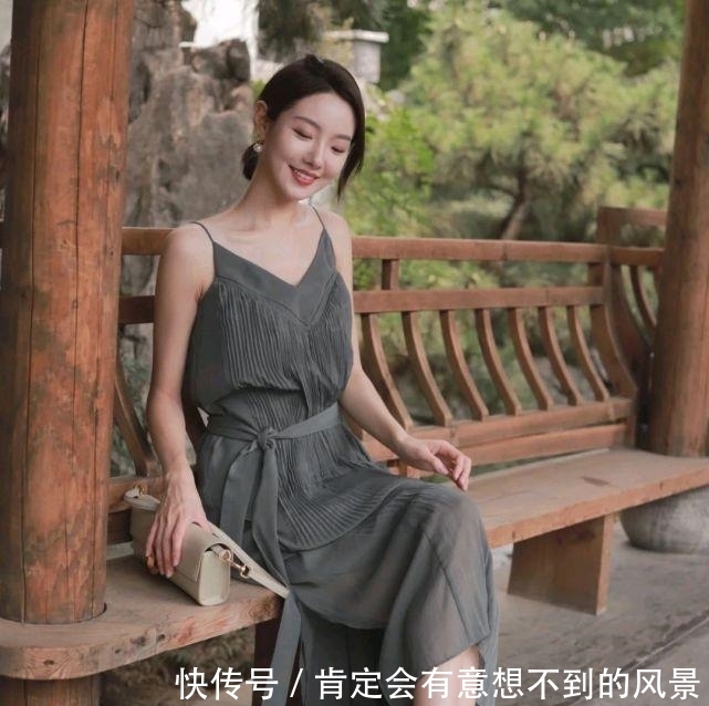 精致|想要成为精致的女人,就要学会打扮自己,优雅穿搭很加分