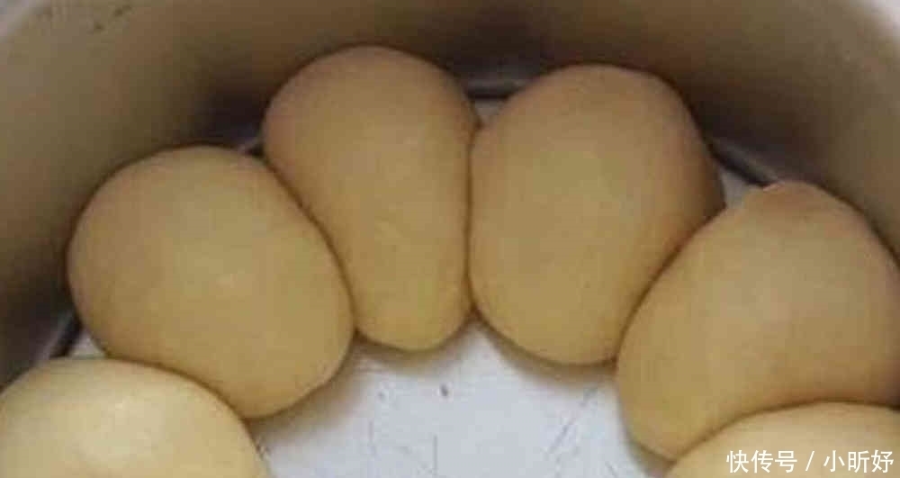 面包不一定是烤出来的,还能直接蒸出来,全程一个小时就可以搞定