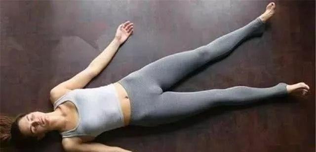 背部|为什么说摊尸式是瑜伽里最重要的体式之一, 如何练习