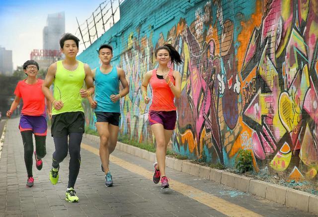 区别|早上跑步半小时,与晚上散步一小时,有什么区别?很多人或不清楚