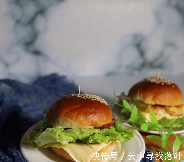 自制汉堡,早餐吃一个,元气满满一整天!