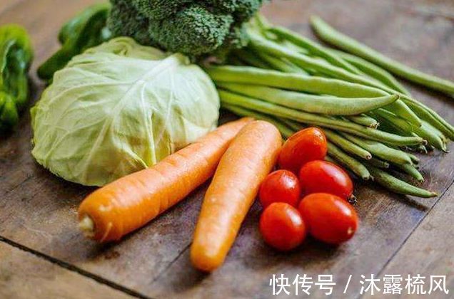 毒素|这些蔬菜含有5种毒素，切记煮熟再吃！避免3个误区，更营养更健康