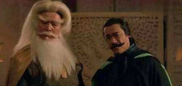 明教|难怪韦一笑轻功如此高超,连张三丰都称赞,你看看他师父是谁