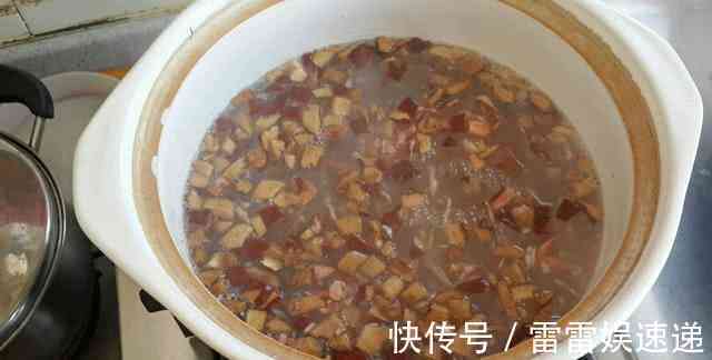 攪拌均勻|養生湯，補氣養血，美容養顏，天冷喝上一碗手腳不再冰涼
