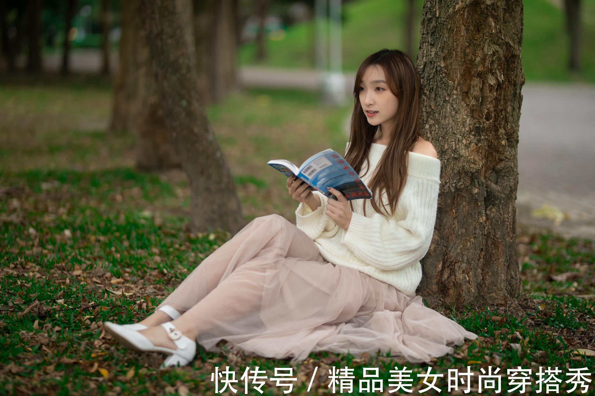 高跟鞋|一字肩毛衣搭配网纱半身裙,优雅又时尚