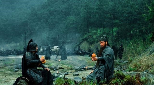 吕布|三国最“毒”的武将,投靠一个死一个,自己都怀疑自己的命运