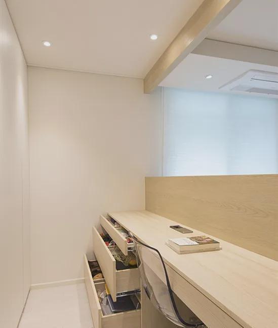 衣帽间|直到完工,才知道媳妇多有眼光,床头做书房,中间隔断半墙半玻璃