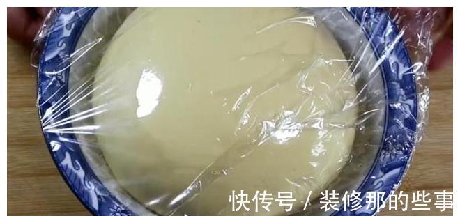 黑芝麻|电饭煲烤面包，不用一滴水，不用打发，口感细腻柔软，比买的还香