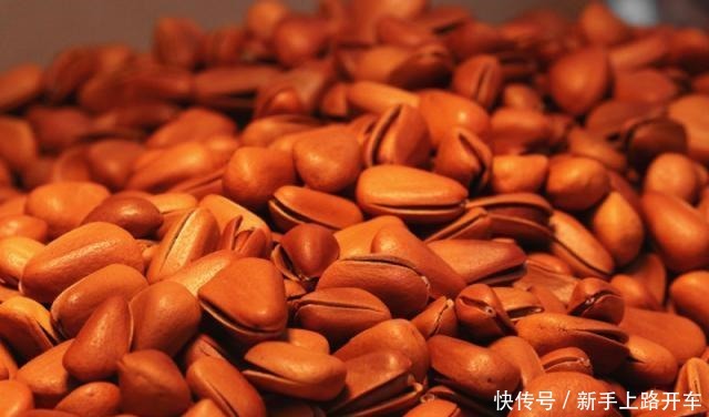 陆良年货街的美食 凭“颜值”就能征服你！