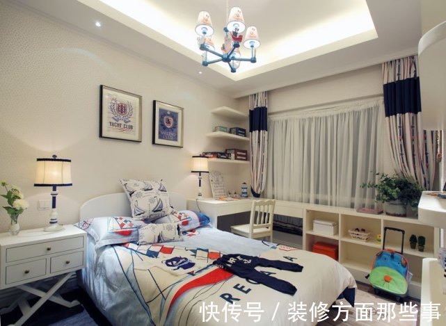 二居室|90平地中海二居室,海蓝色很有异域风,原木色的厨房自然而亲切