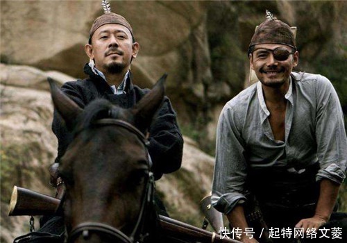 强盗|强盗上门打劫，富豪却主动带路，众人不解，富豪笑道：他们走不远