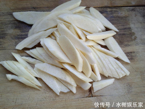 茭白|它是天然的“补钙菜”，每天炒一盘，预防骨质疏松，告别老寒腿