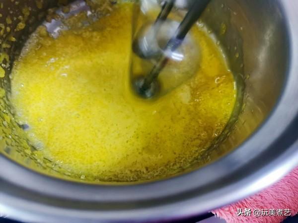 空心泡芙，填入芒果冰淇淋，果酸成了甜蜜的幸福桥梁