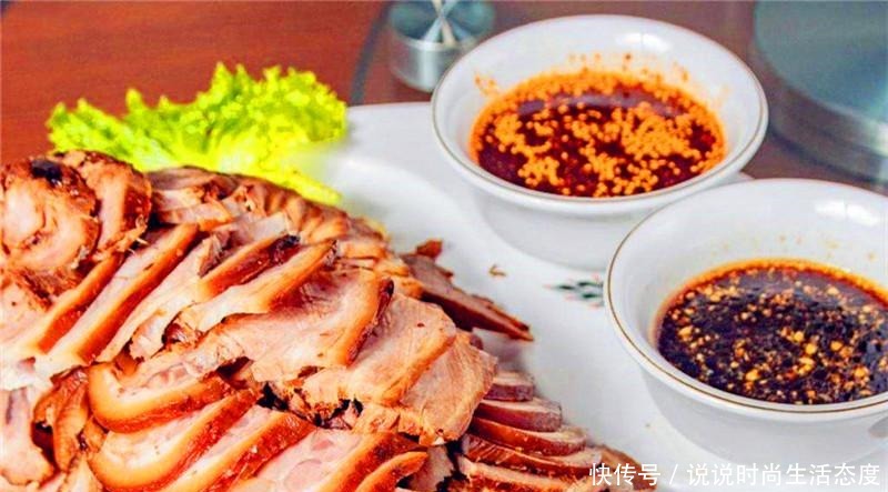 秘制|11种香料的组合,加上卤烤熏三道工序,这秘制肘子能不香吗