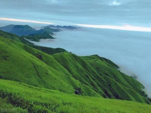 横穿|2天徒步45KM横穿武功山，每年去4次的老驴友带你看云海日出