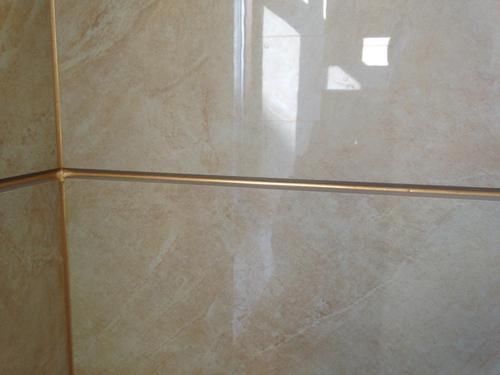 地面瓷砖变脏影响美观?牢记5种清洁方法,让瓷砖整洁如初