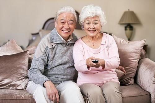 标准|新的老年人标准已发布,不是70而是这个数,超过了就是老年人